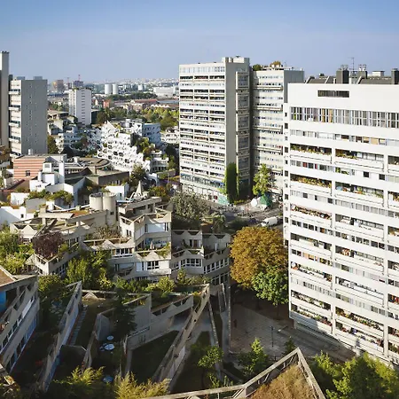 Ivry-Confort Buitenkant foto